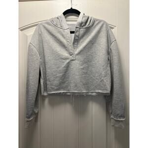 NWT Alo Yoga Women’s Cropped Hoodie V Neck Athleisure Sweatshirt Size S Gray
